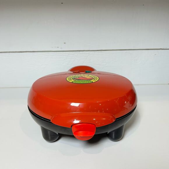 Nostalgia Electrics, Red Quesadilla Maker Kitchen Appliances Food Maker Tools - Picture 3 of 4